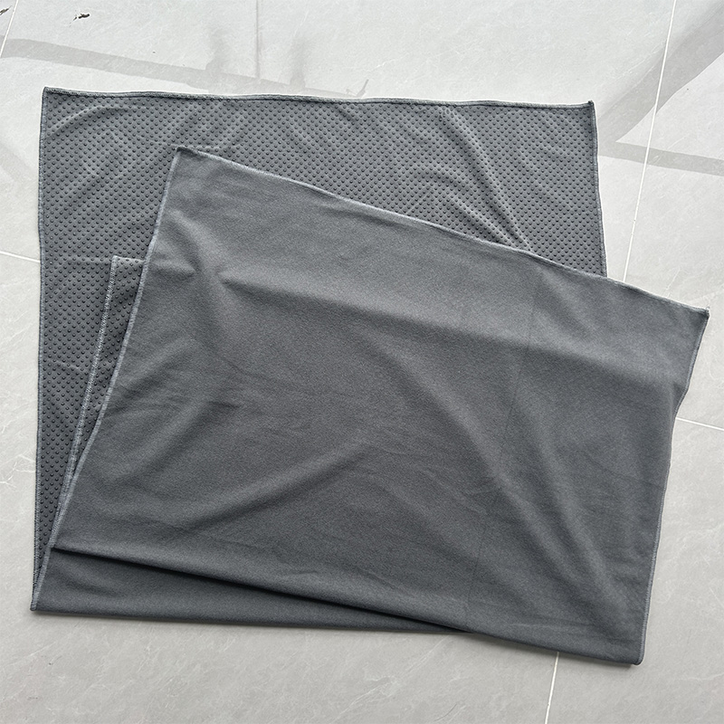 YJ-101 Yoga Towel (Silicone Nubs)