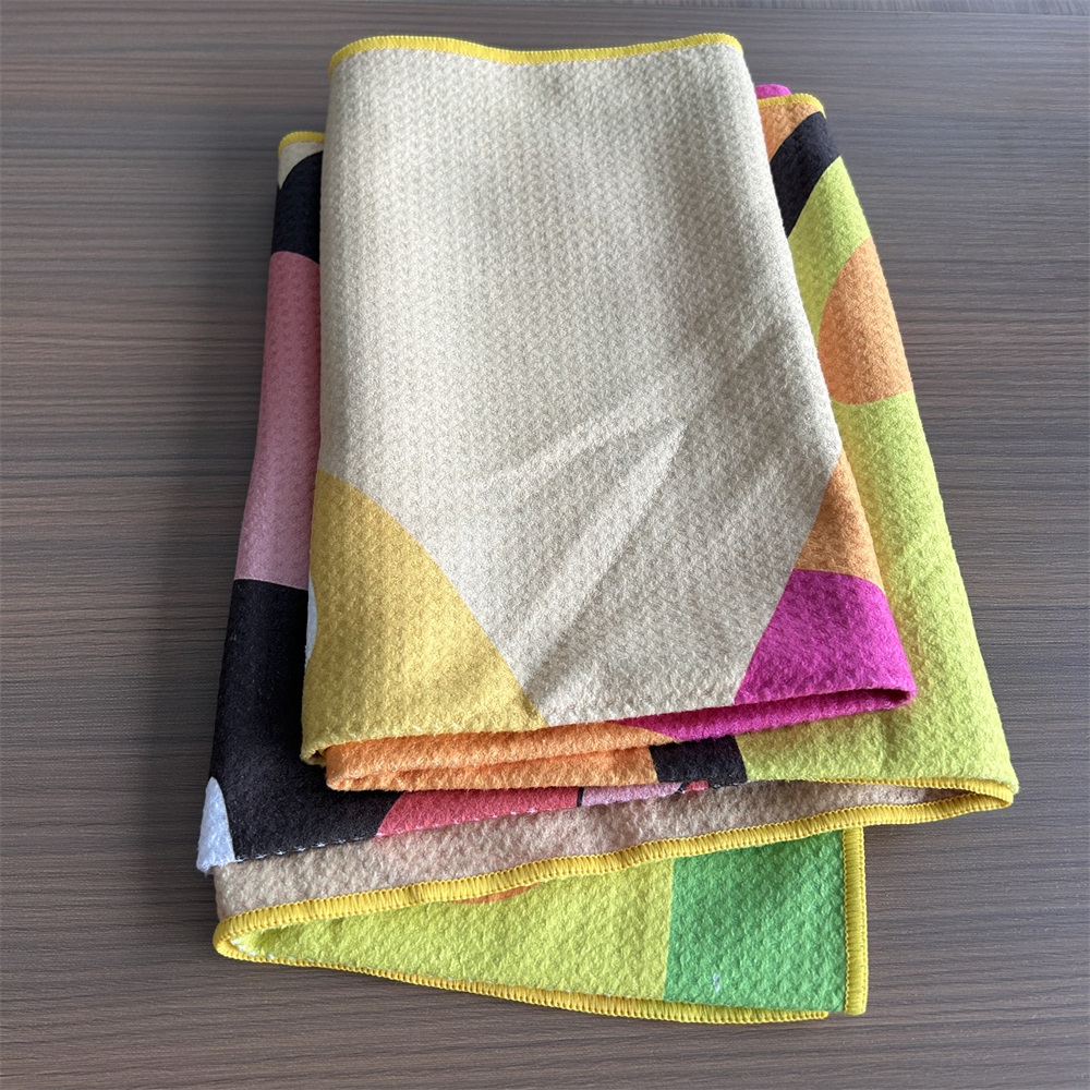 YJ-303 Beach Towel (Printed Design)